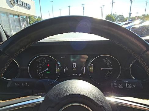 Used 2021 Jeep Wrangler Unlimited Sahara image 19