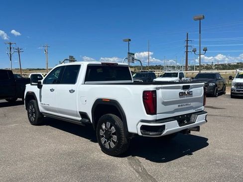 Certified 2026 GMC Sierra 3500 Denali w/ Denali Reserve Package AWD/4WD image 3