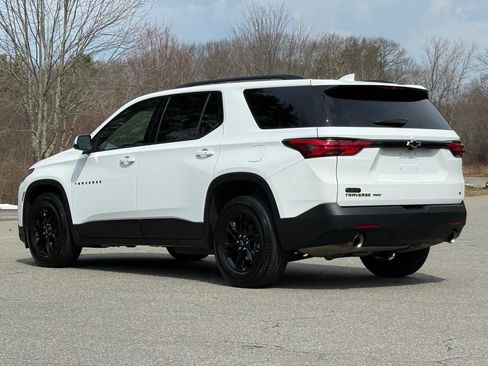 Used 2023 Chevrolet Traverse LT w/ Midnight/Sport Edition image 2