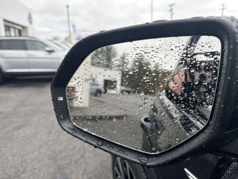 New 2024 Volkswagen Atlas Cross Sport SEL Premium R-Line image 24