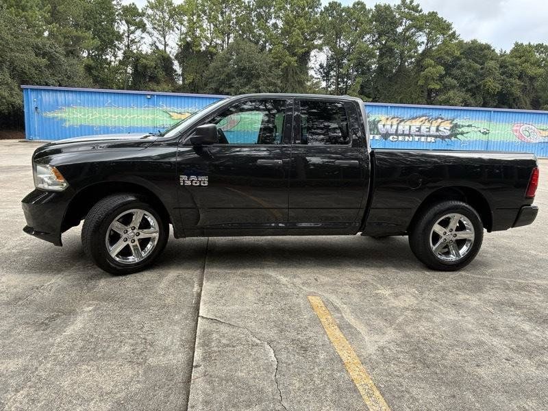 Used 2017 RAM 1500 Express RWD image 10