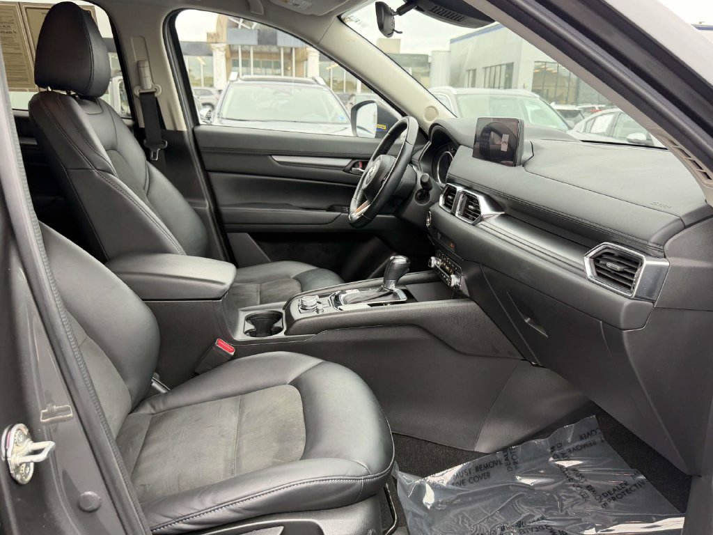Used 2021 MAZDA CX-5 Touring FWD image 12