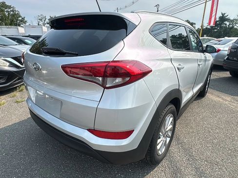 Used 2016 Hyundai Tucson SE w/ Option Group 02 FWD image 5