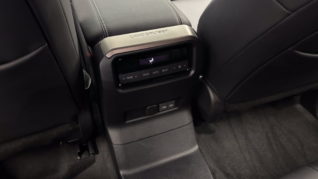 Used 2027 Toyota Land Cruiser AWD/4WD image 30