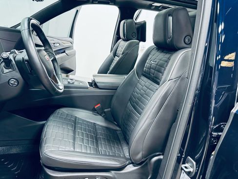 Used 2024 Cadillac Escalade ESV Sport Platinum image 31