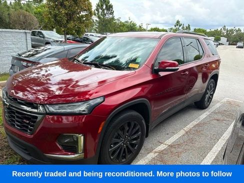 Used 2023 Chevrolet Traverse RS FWD image 1