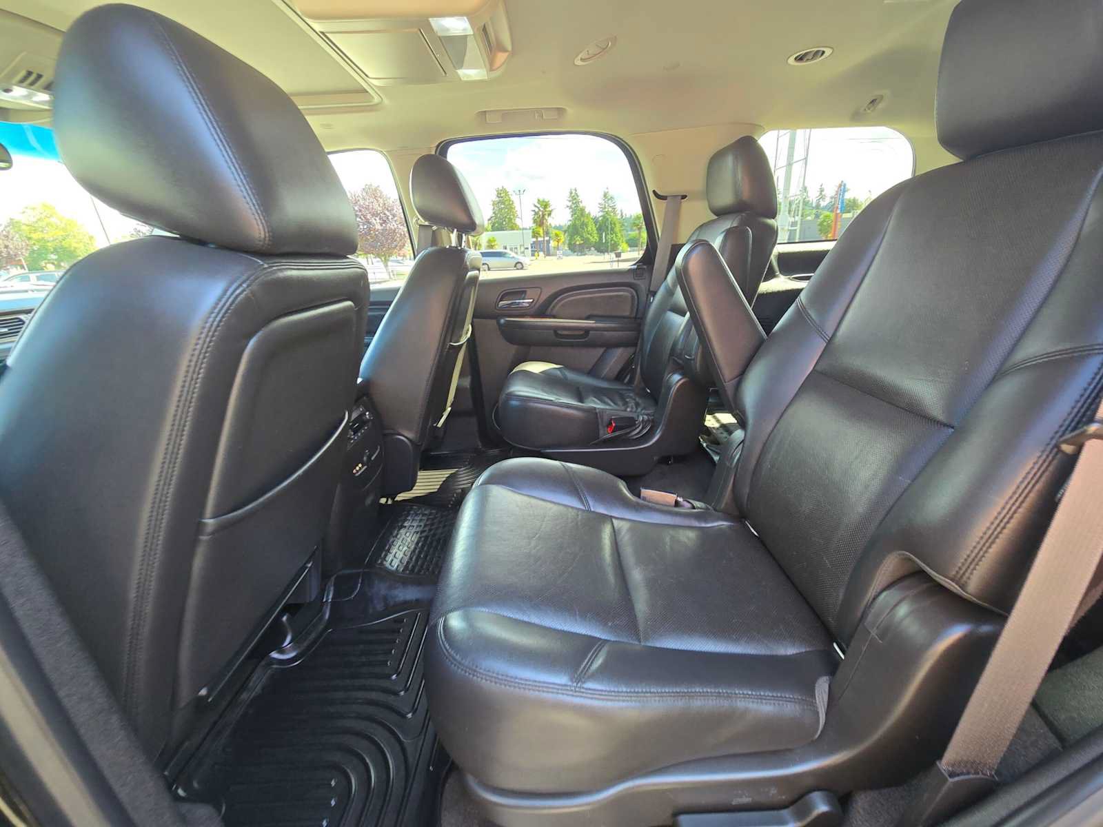 Used 2013 GMC Yukon Denali AWD/4WD image 16