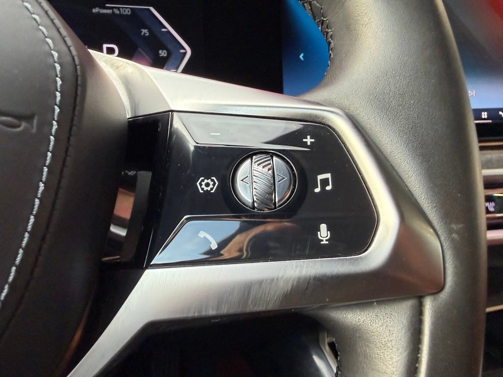 Used 2023 BMW i7 xDrive60 AWD/4WD image 18