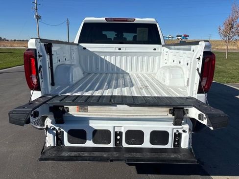Certified 2024 GMC Sierra 1500 SLT image 25
