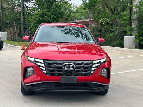 Used 2023 Hyundai Tucson SE image 2
