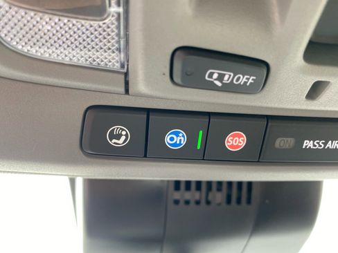 Used 2024 Chevrolet Silverado 1500 LT Trail Boss w/ LT Trail Boss Premium Package image 17