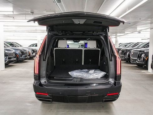 New 2026 Cadillac Escalade ESV Platinum Sport image 28