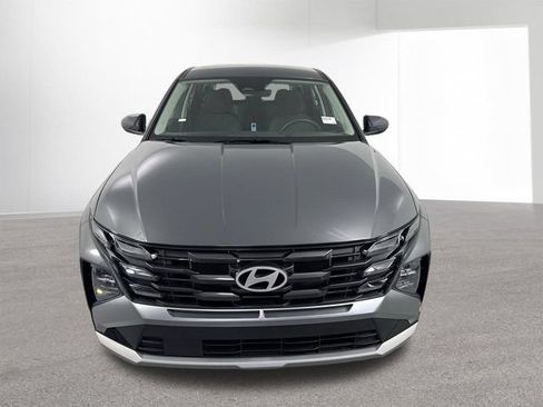 Used 2025 Hyundai Tucson SE AWD/4WD image 24
