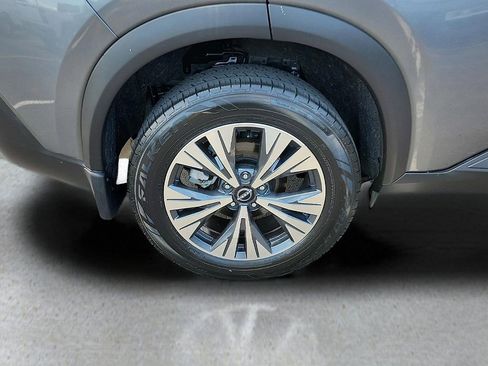 Used 2022 Nissan Rogue SV AWD/4WD image 7