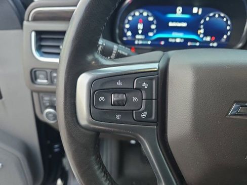 Used 2022 Chevrolet Tahoe Z71 w/ Off-Road Capability Package image 17