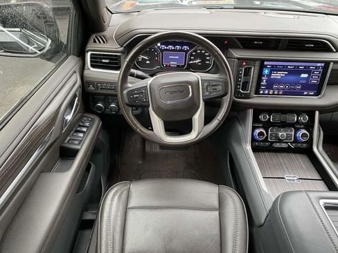 Used 2021 GMC Yukon Denali w/ Denali Premium Package image 16
