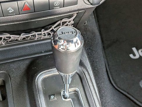 Used 2014 Jeep Wrangler Unlimited Sahara w/ Connectivity Group image 21