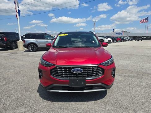 Used 2023 Ford Escape Platinum w/ Class II Trailer Tow Package AWD/4WD image 10