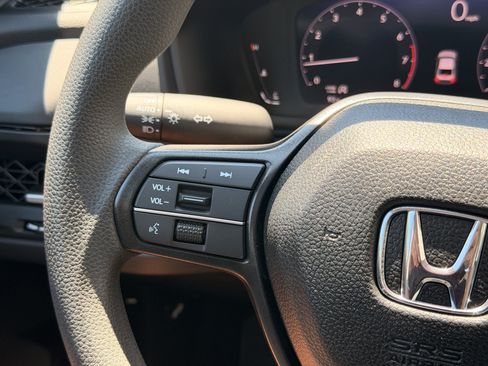 Certified 2025 Honda Accord SE image 23