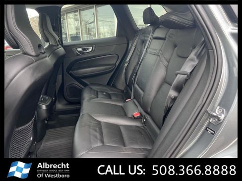 Used 2020 Volvo XC60 T6 Momentum w/ Protection Package image 13