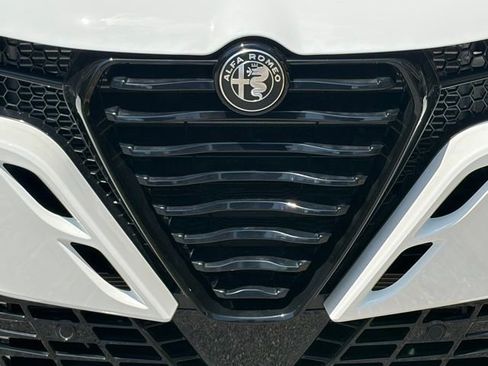 New 2026 Alfa Romeo Tonale AWD/4WD image 10