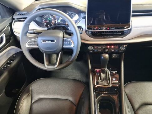 Used 2025 Jeep Compass Limited AWD/4WD image 19