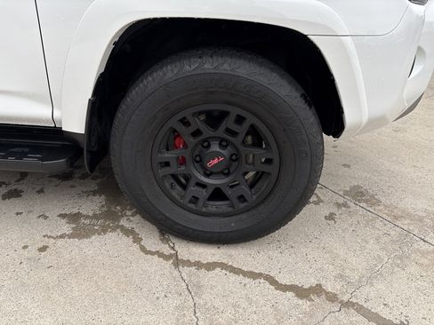 Used 2023 Toyota 4Runner TRD Off-Road AWD/4WD image 34