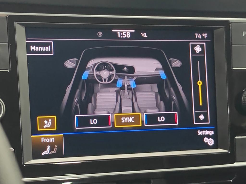 Used 2023 Volkswagen Jetta SE FWD image 29