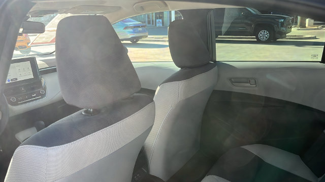 Used 2025 Toyota Corolla LE FWD image 19