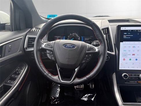 Used 2022 Ford Edge ST-Line image 12