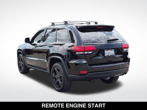 Used 2018 Jeep Grand Cherokee Laredo AWD/4WD image 7