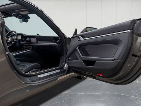 Used 2021 Porsche 911 Carrera S image 24