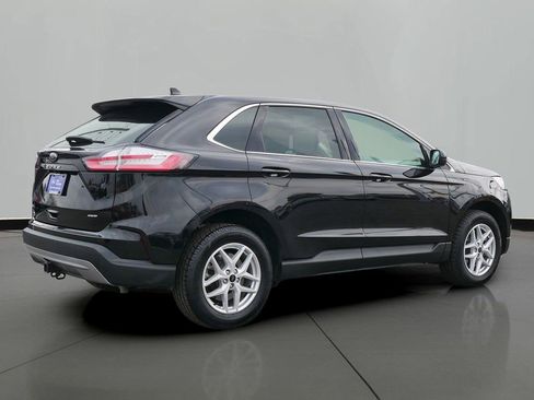 Certified 2024 Ford Edge SEL w/ Convenience Package image 3