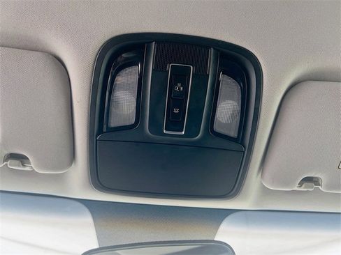 Used 2017 Kia Sorento LX image 19