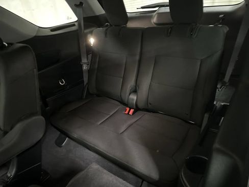 Used 2024 Ford Explorer XLT AWD/4WD image 15