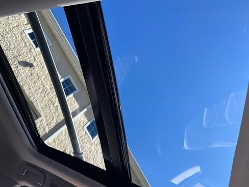 Used 2023 Nissan Pathfinder Platinum w/ Lighting Package (N93) image 17