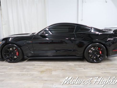 Used 2017 Ford Mustang Shelby GT350 RWD image 12