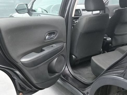 Used 2017 Honda HR-V LX image 23