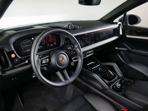 Certified 2026 Porsche Cayenne Coupe AWD/4WD image 20