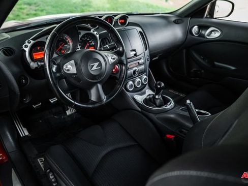 Used 2013 Nissan 370Z NISMO image 2