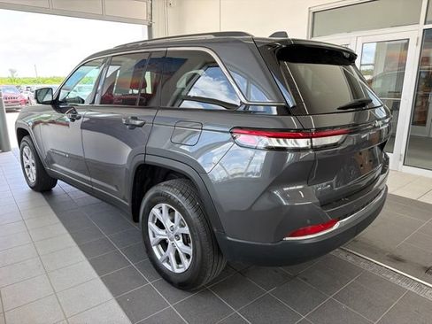 Used 2022 Jeep Grand Cherokee Limited AWD/4WD image 3
