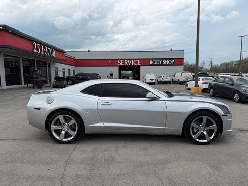 Used 2010 Chevrolet Camaro SS image 2