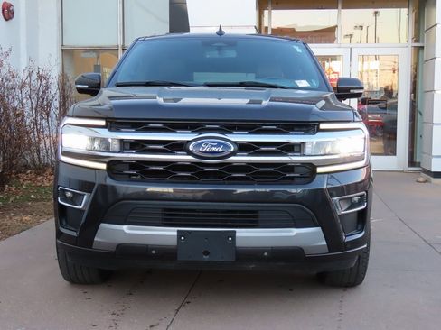 Used 2024 Ford Expedition Max Limited image 3