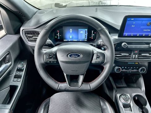 Used 2025 Ford Escape ST-Line image 18