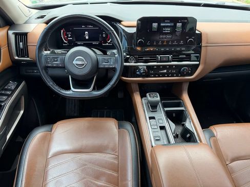 Used 2023 Nissan Pathfinder Platinum FWD image 14