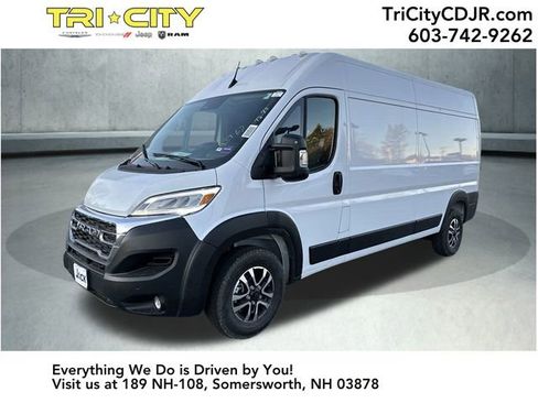 New 2025 RAM ProMaster 2500 w/ Quick Order Package 22G SLT image 1