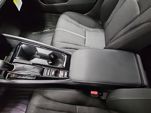 Used 2025 Honda Accord Sport image 23