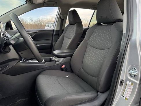 Used 2024 Toyota RAV4 XLE image 23