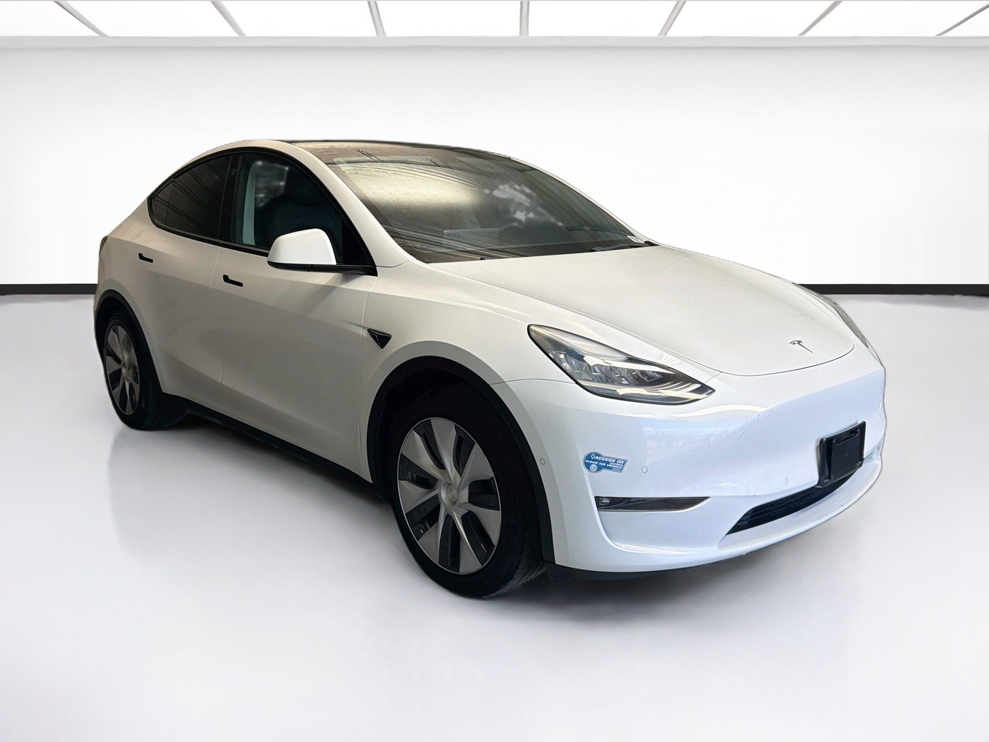 Used 2021 Tesla Model Y Long Range AWD/4WD image 3