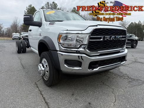 Used 2024 RAM 4500 Tradesman RWD image 1